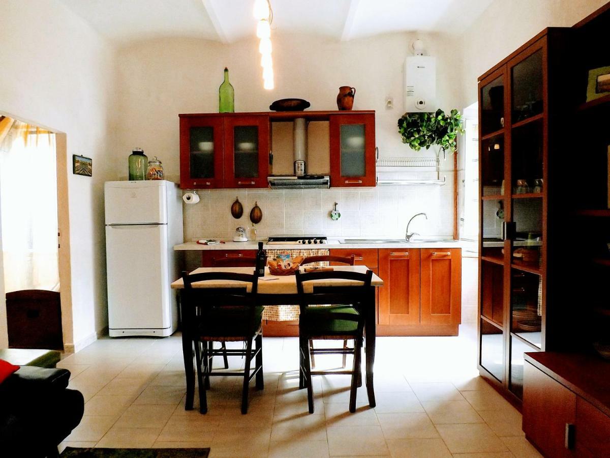 Centralissimo Nel Cuore Del Borgo Suvereto Kültér fotó